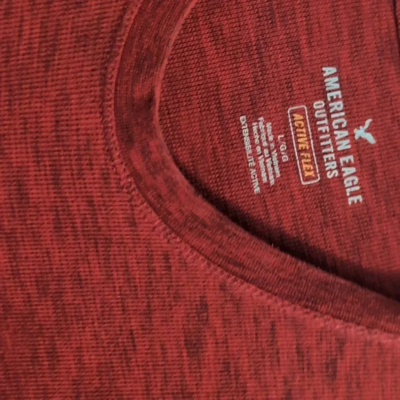 Men's American Eagle long sleeve, tshirt/sweater. Red, large. - Picture 3 of 3